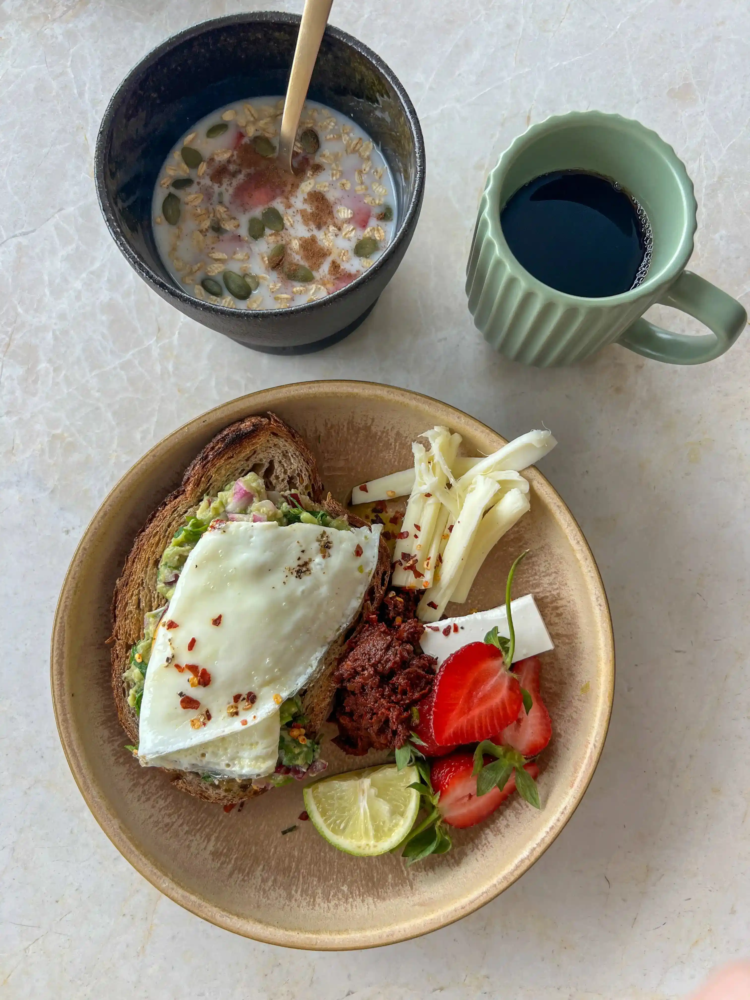 Kahvaltı Kaseleri ile Ev Dekorasyonunda Şıklık ve Fonksiyonellik Yaratma Rehberi