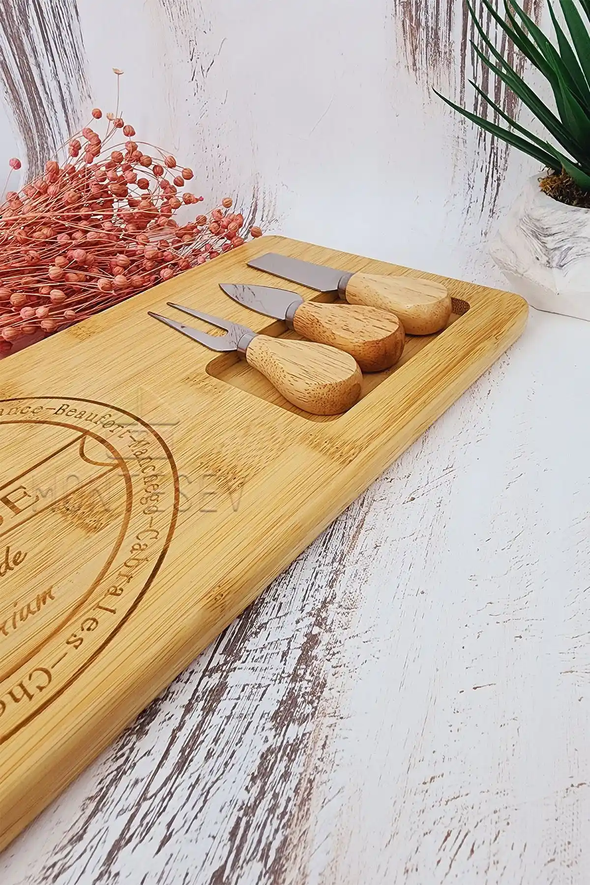 Kahvaltı Sunum Tahtalarıyla Dekorasyonda Şıklık ve Fonksiyonellik Nasıl Yaratılır