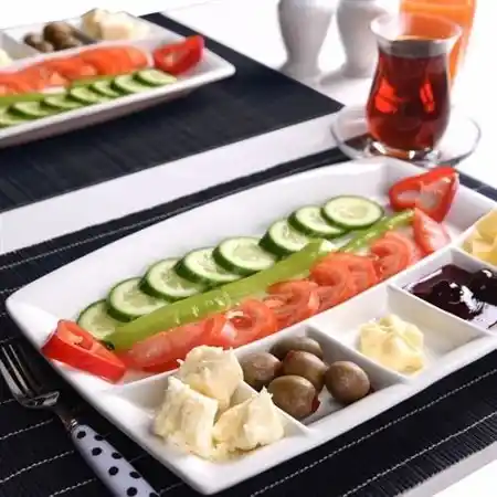 Kahvaltılık Tabak Dekorasyonunda Estetik ve Fonksiyonelliğin Uyumuyla Şık Sofralar Yaratın