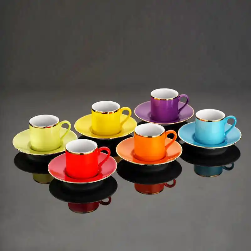 Kahve Fincanlarıyla Dekorasyonda Yaratıcı ve Estetik Dokunuşlar