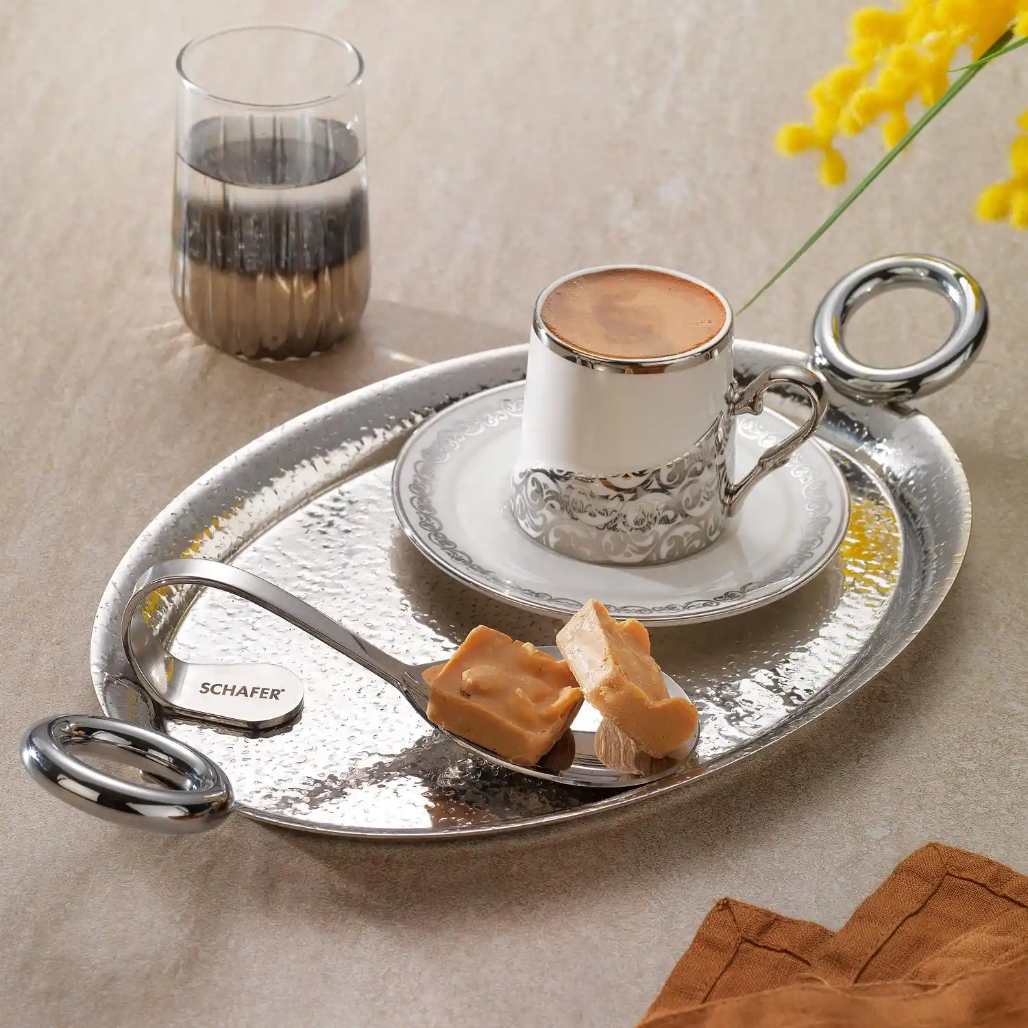 Kahve Sunum Takımlarıyla Ev Dekorasyonunda Zarafetin Anahtarı