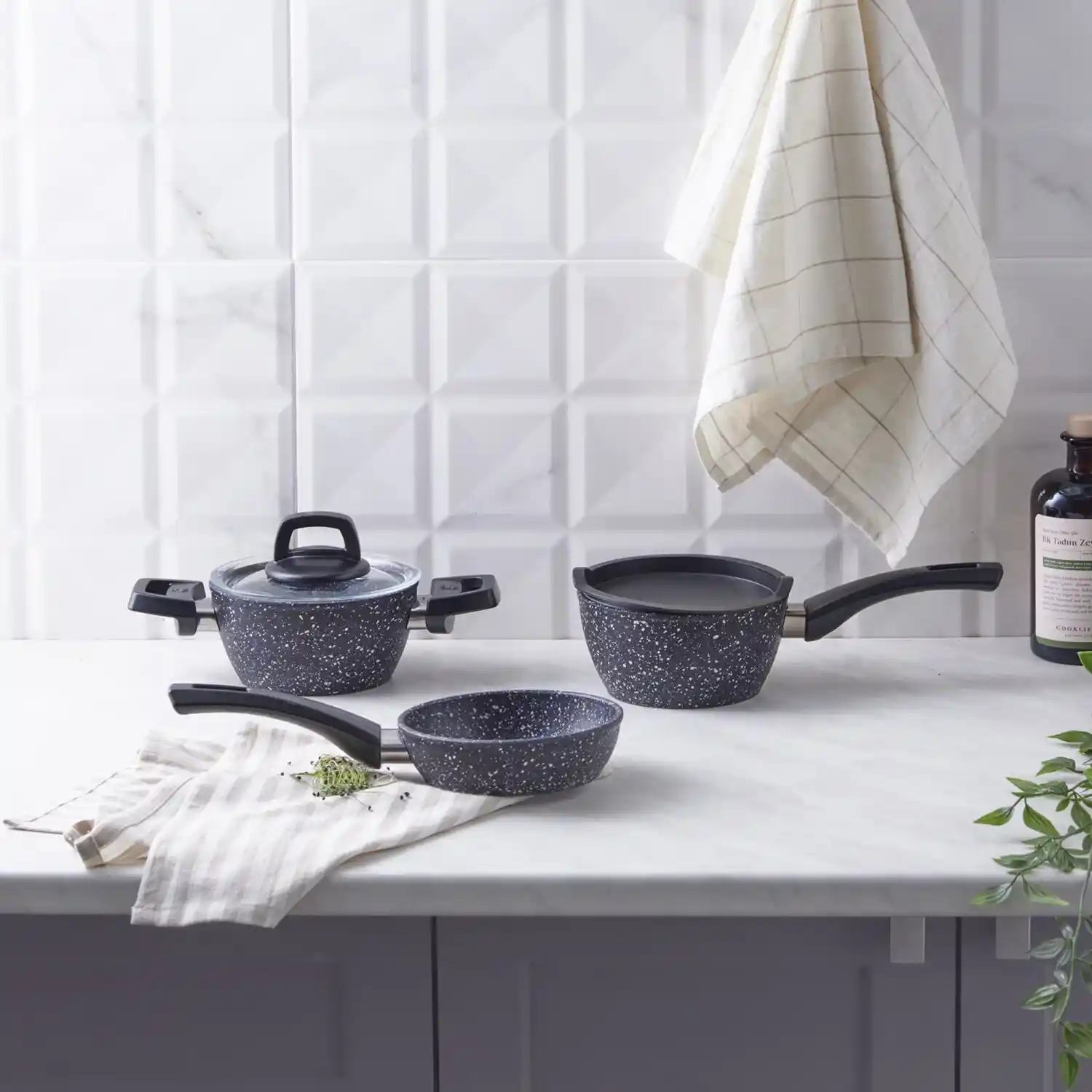 Karaca Bio Granit Blue Stone Mini 5 Parça Tencere Seti ile Modern ve Dayanıklı Mutfak Dekorasyonu