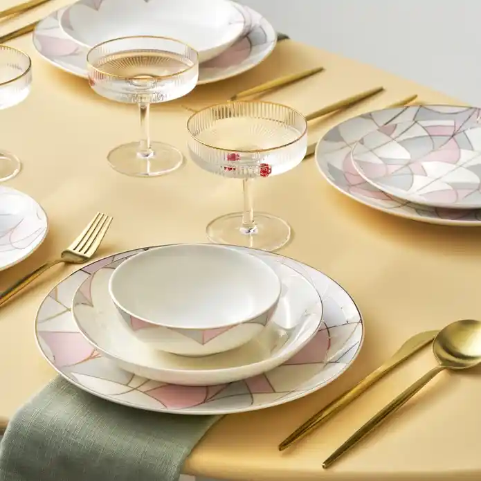 Karaca Bright 24 Parça 6 Kişilik Porselen Yemek Takımıyla Şık ve Fonksiyonel Sofralar