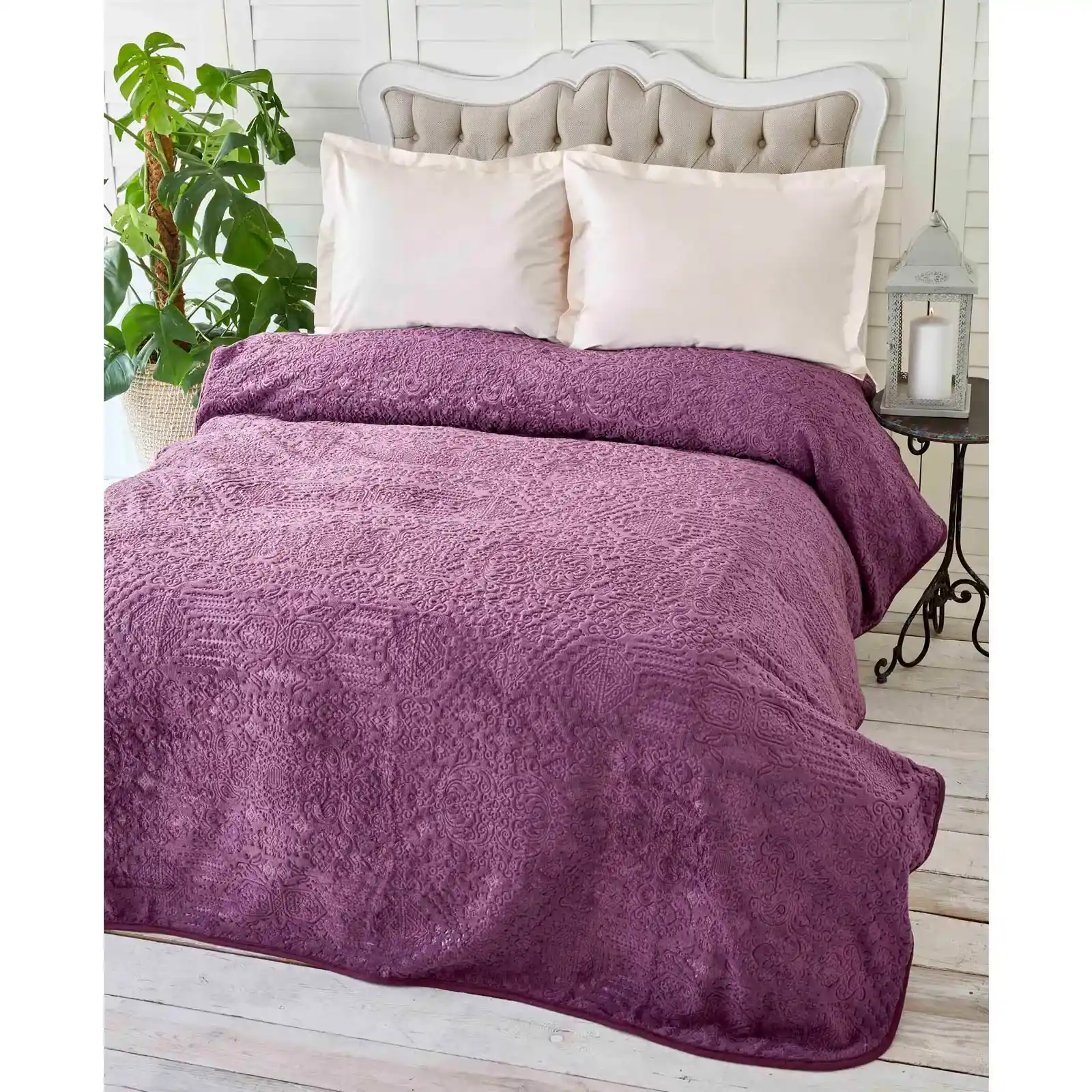 Karaca Çift Kişilik Battaniye ile Dekorasyonda Şıklık ve Konforun Buluşması