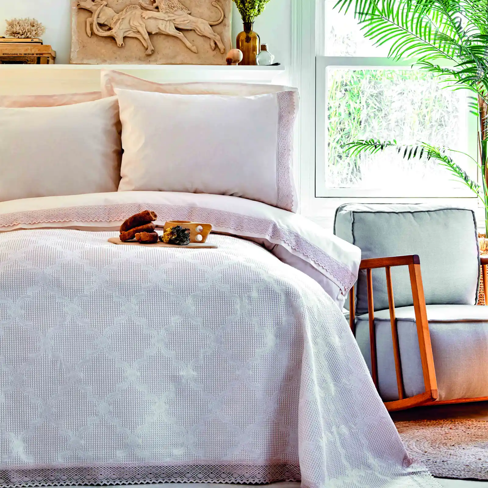 Karaca Dantelli Pike Takımıyla Ev Dekorasyonunda Zarafetin Yeni Adı