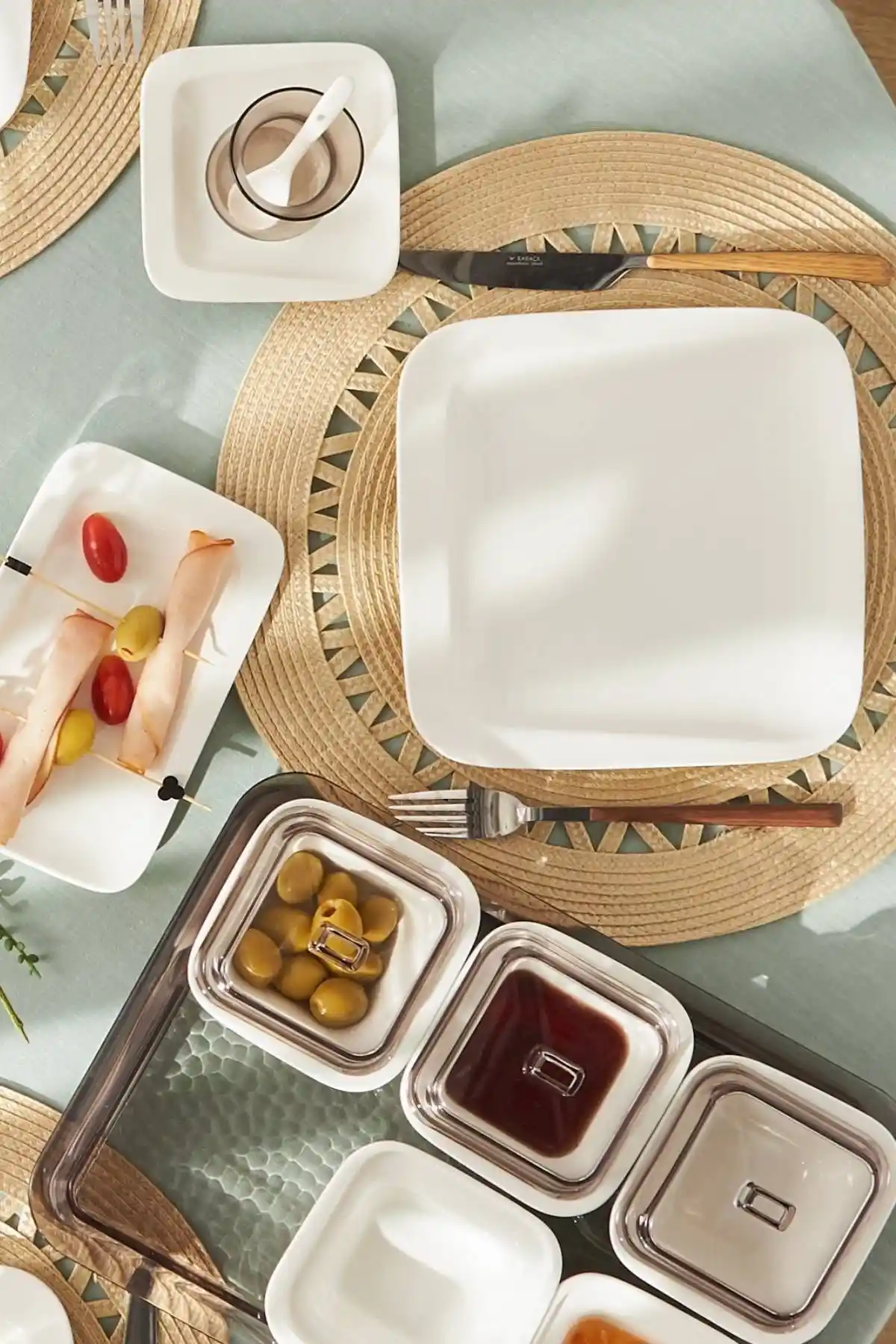 Karaca Fabio Füme Porselen 41 Parça Kahvaltı ve Servis Takımı Modern ve Şık Dekorasyon İçin Uygun