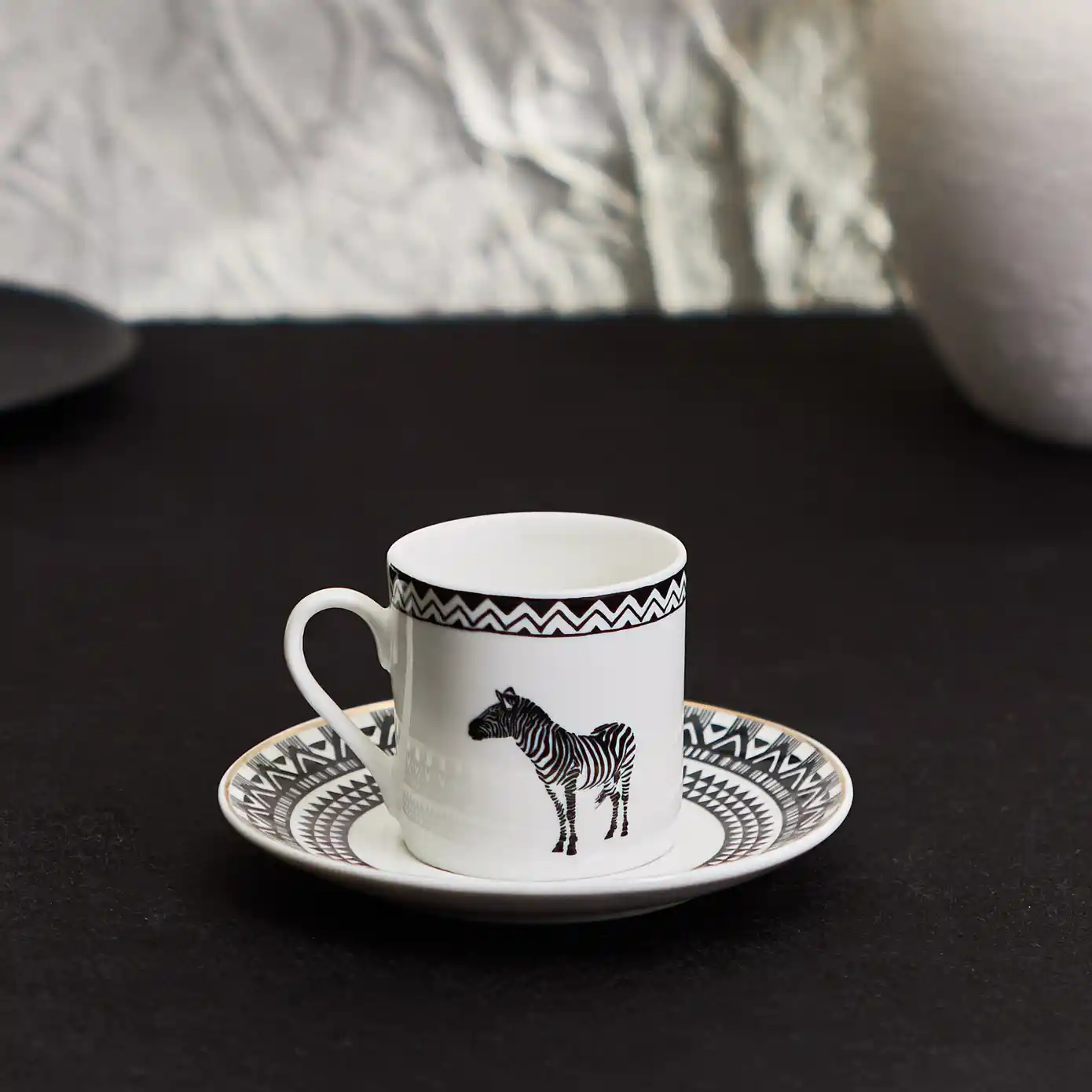 Karaca Fil Desenli Kahve Fincanı ile Dekorasyonda Şıklık ve Zarafet