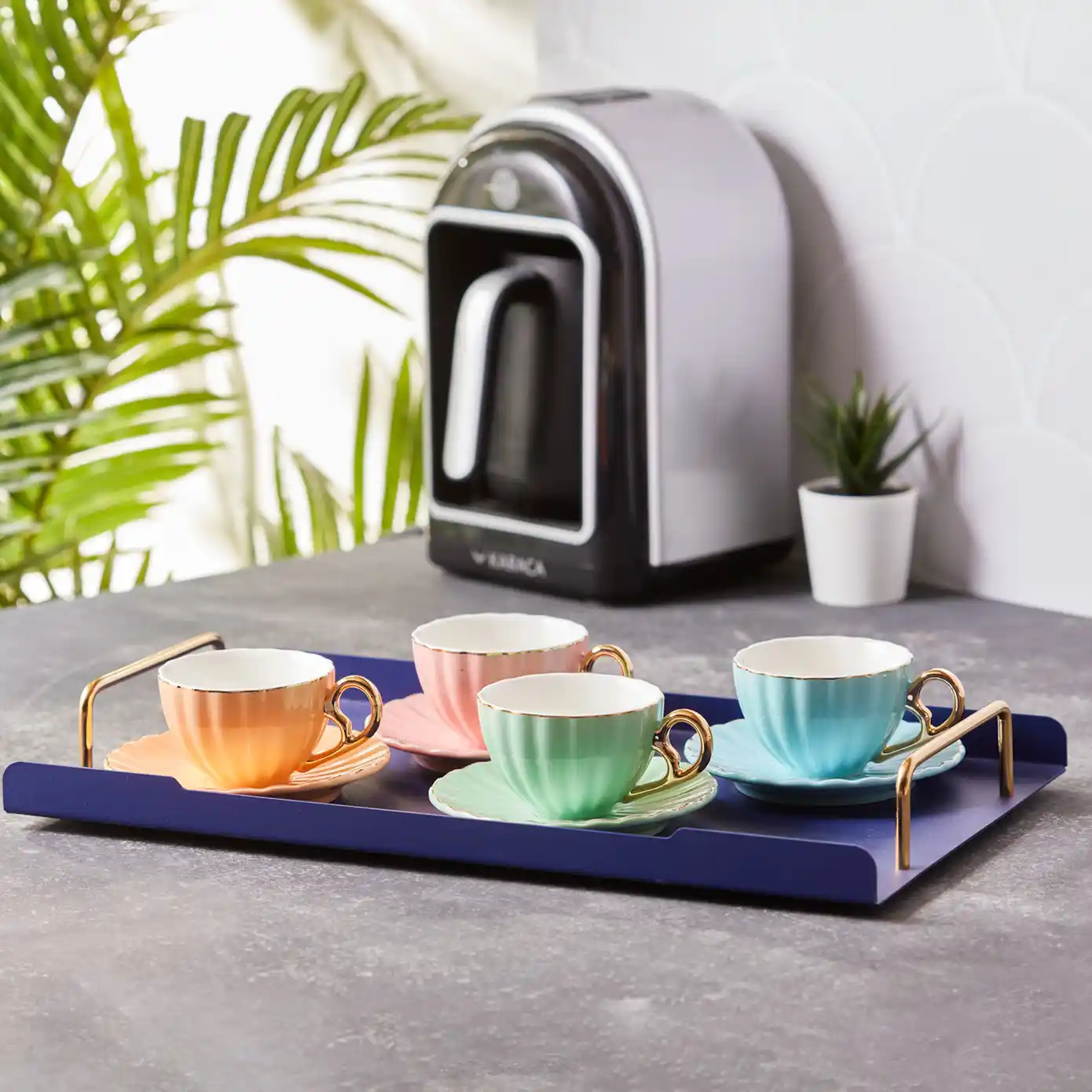 Karaca Golf Fincan Takımıyla Şık ve Fonksiyonel Dekorasyon Yaratma Rehberi