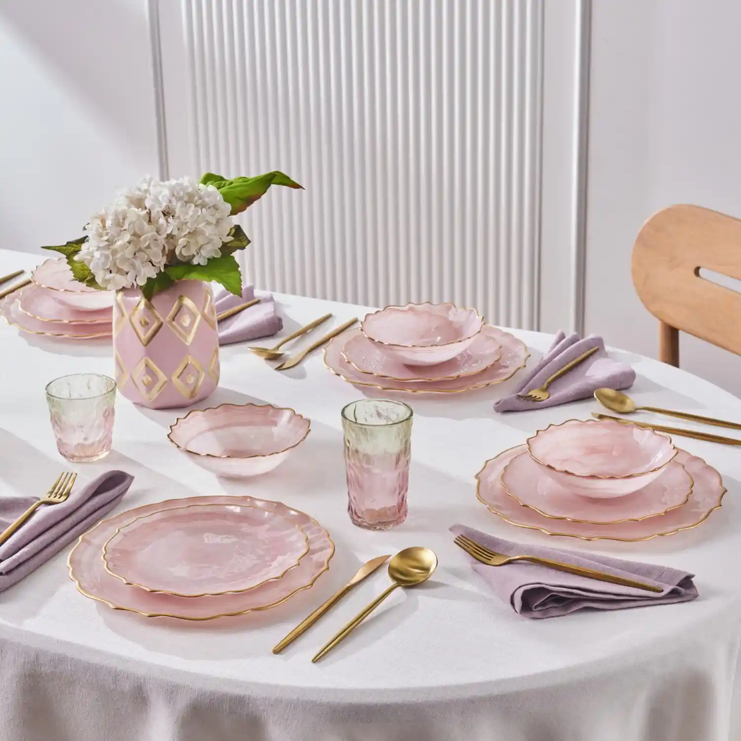 Karaca Ice Queen Koleksiyonu ile Modern ve Zarif Dekorasyon Çözümleri