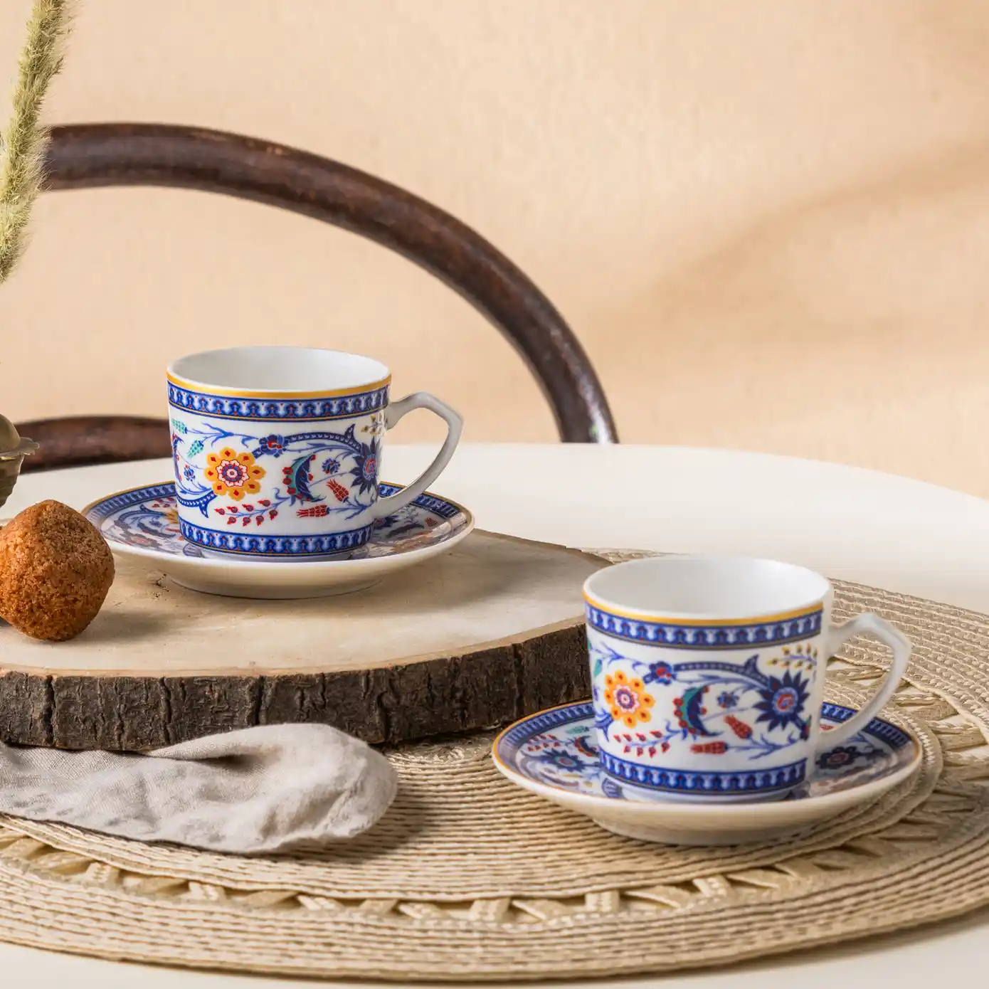 Karaca İhlamur 2 Kişilik Kahve Fincan Takımı Dekorasyonda Zarif Detaylar