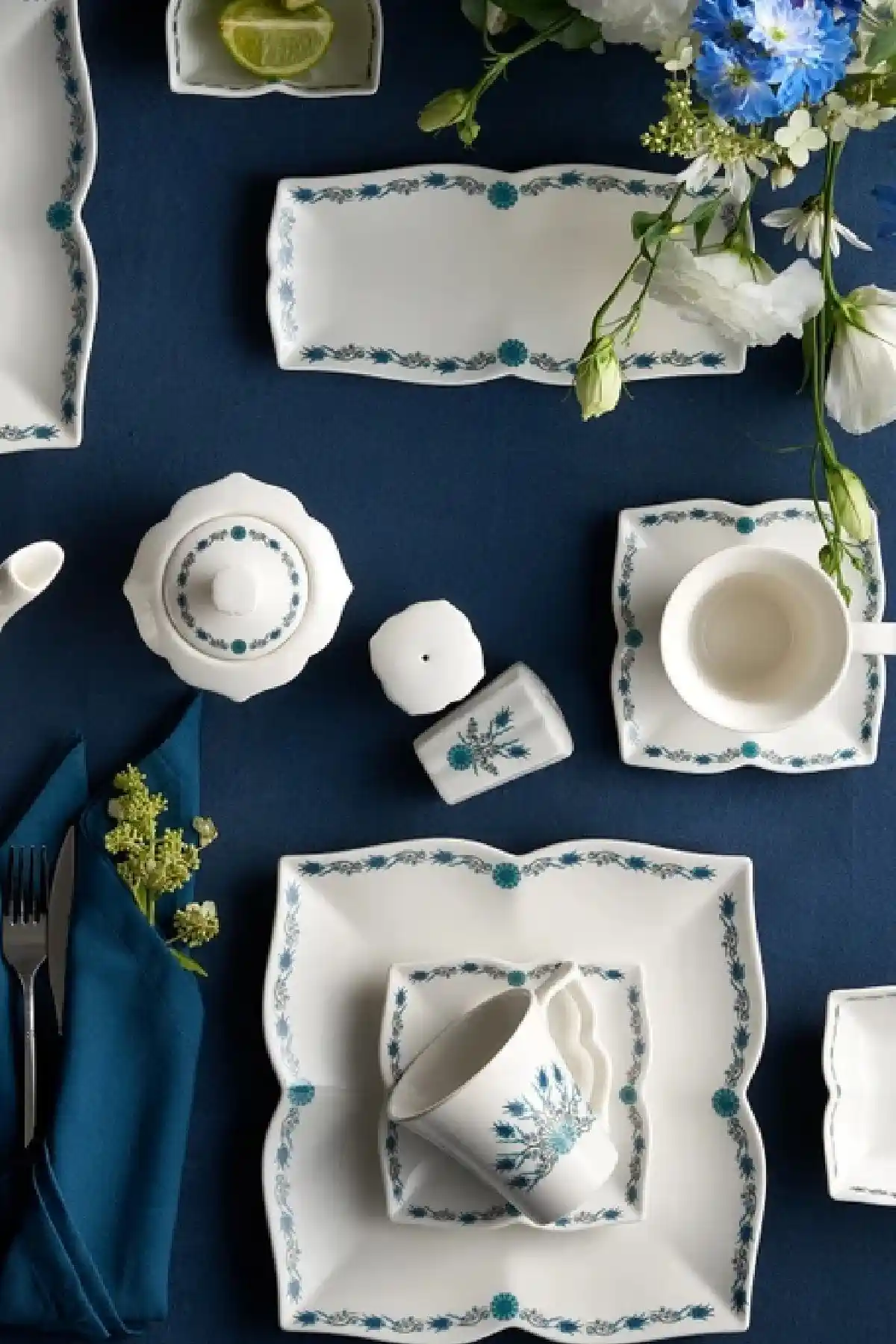 Karaca İznik kahvaltı takımıyla şık ve dayanıklı mutfak dekorasyonu sağlama