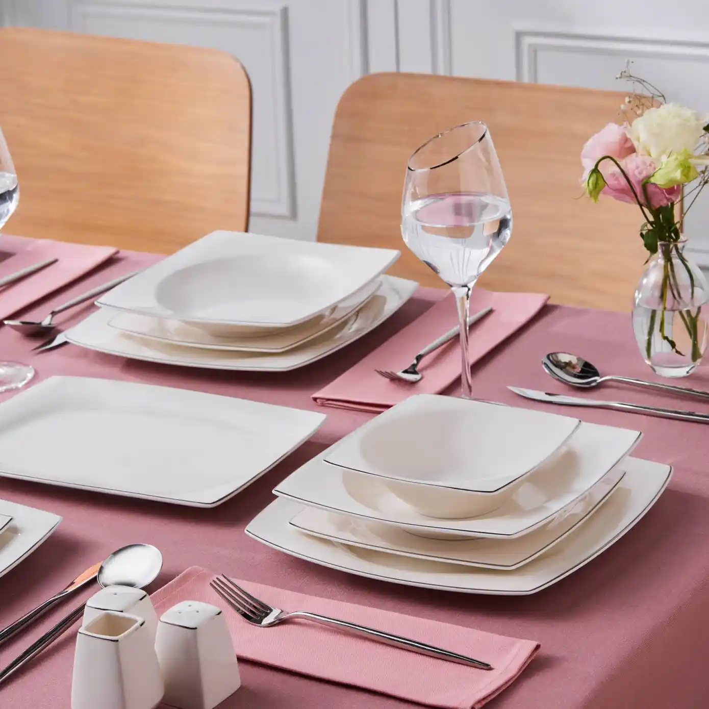 Karaca Jamie Platin ve Square Bone Koleksiyonlarıyla Modern Dekorasyon Çözümleri