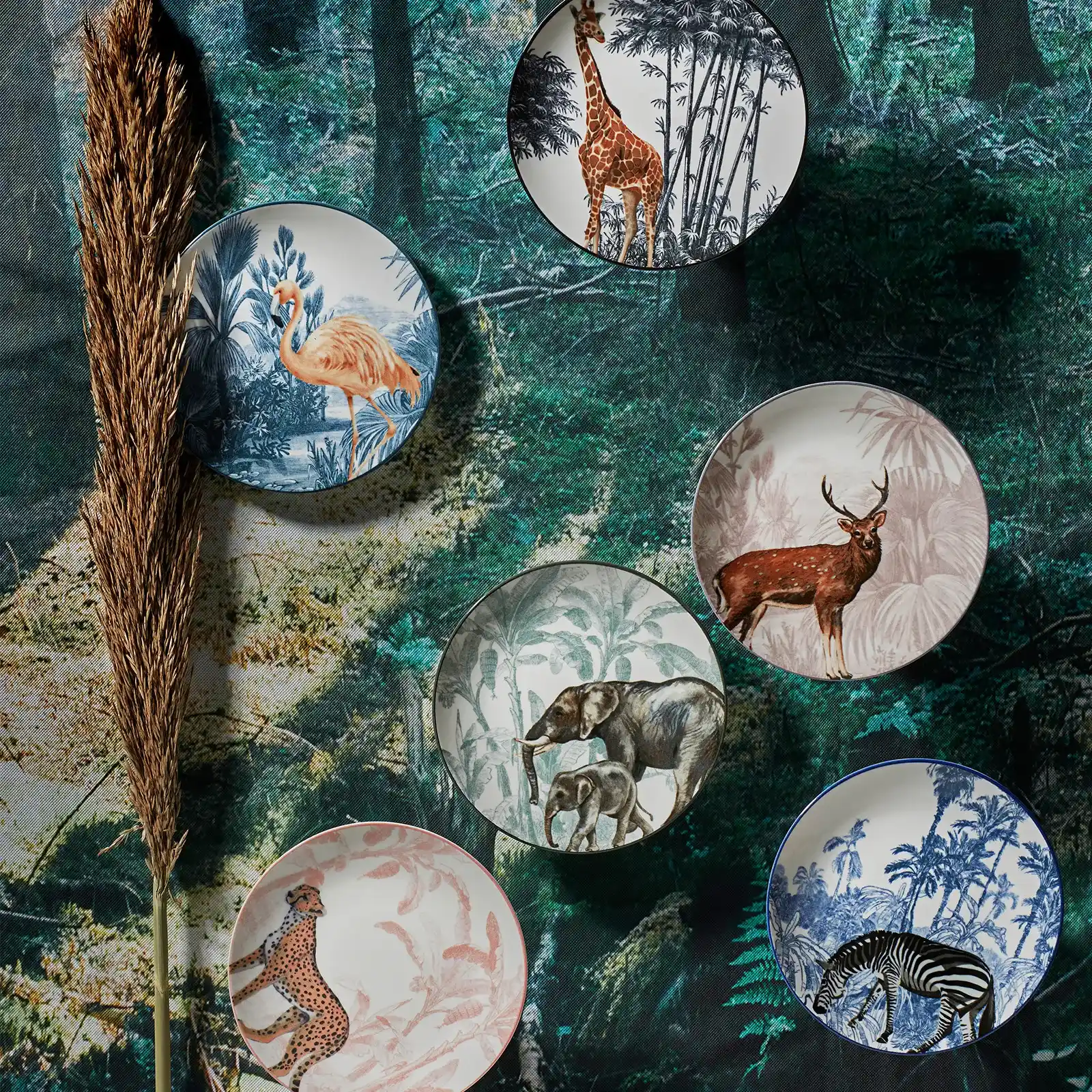 Karaca Jungle 6 Parça Pasta Takımı ile Ev ve Düğün Dekorasyonunu Zenginleştirin