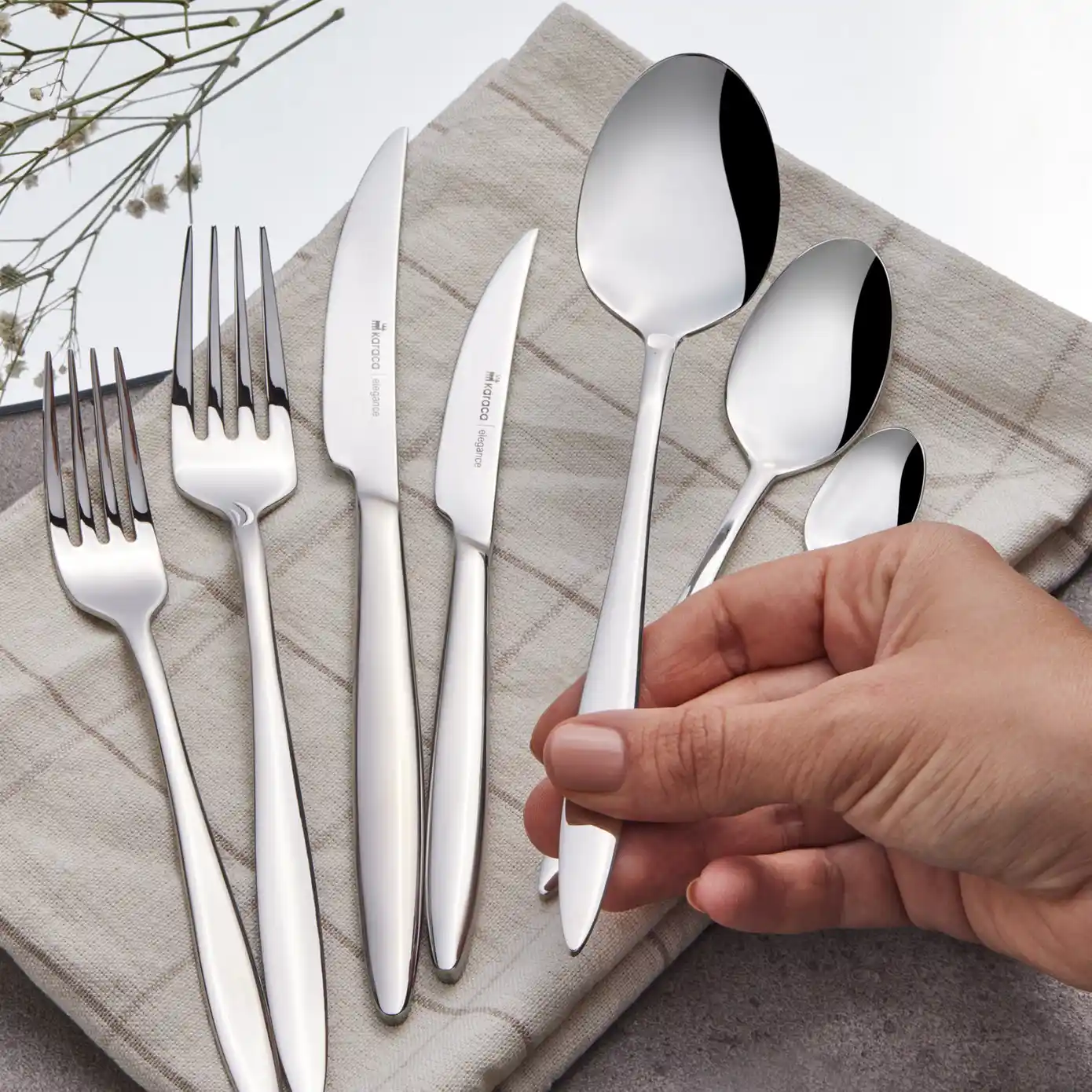 Karaca Kai 84 Parça Elegance Çeyrek Kutulu: Modern ve Şık Sofra Seti Tanıtımı