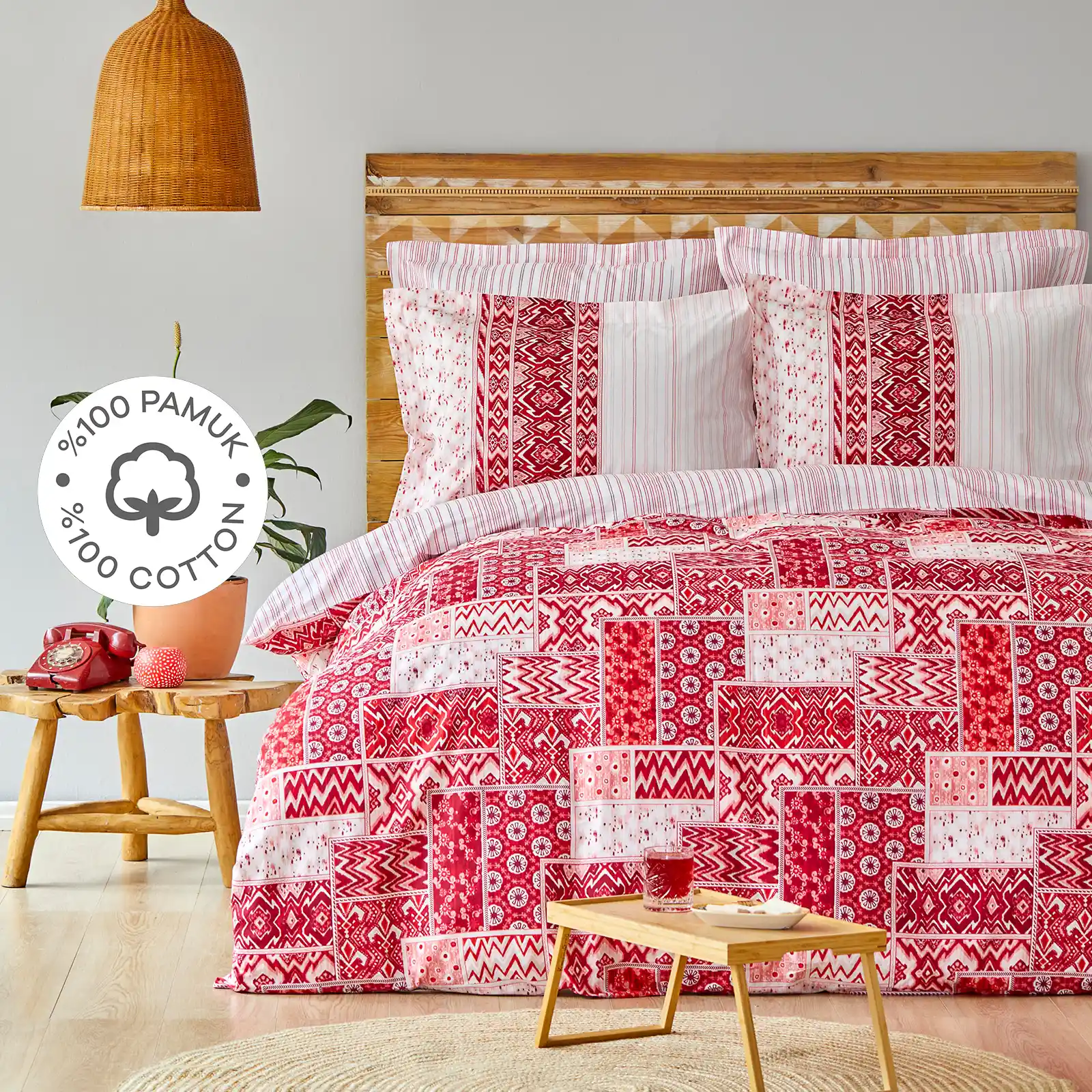 Karaca Kırmızı Nevresim Takımıyla Yatak Odanıza Enerji Katın ve Dekorasyonunuzu Canlandırın