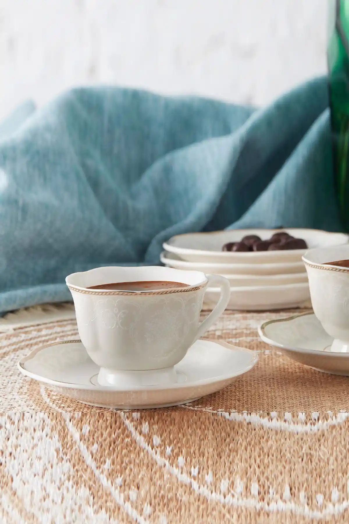 Karaca Margaret 6 Kişilik Kahve Fincanı Takımı: Şıklık ve Fonksiyonellik Bir Arada