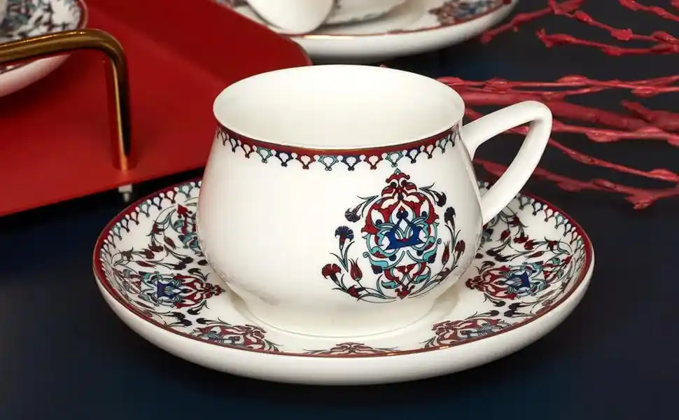 Karaca Nakkaş 6'lı Kahve Fincanı Seti ile Dekorasyonda Zarafet ve İşlevsellik Sağlayın