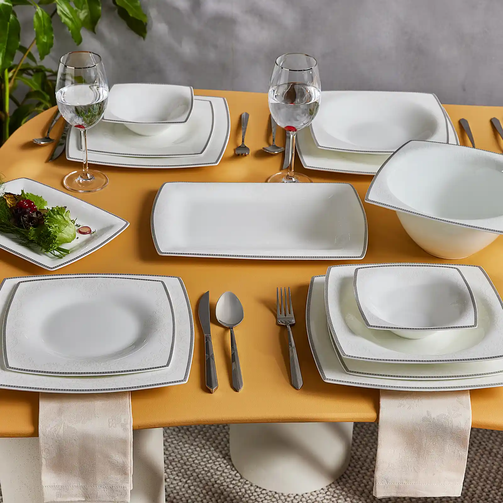 Karaca Neklus Yemek Takımı ile Şıklık ve Fonksiyonelliği Evinize Taşıyın