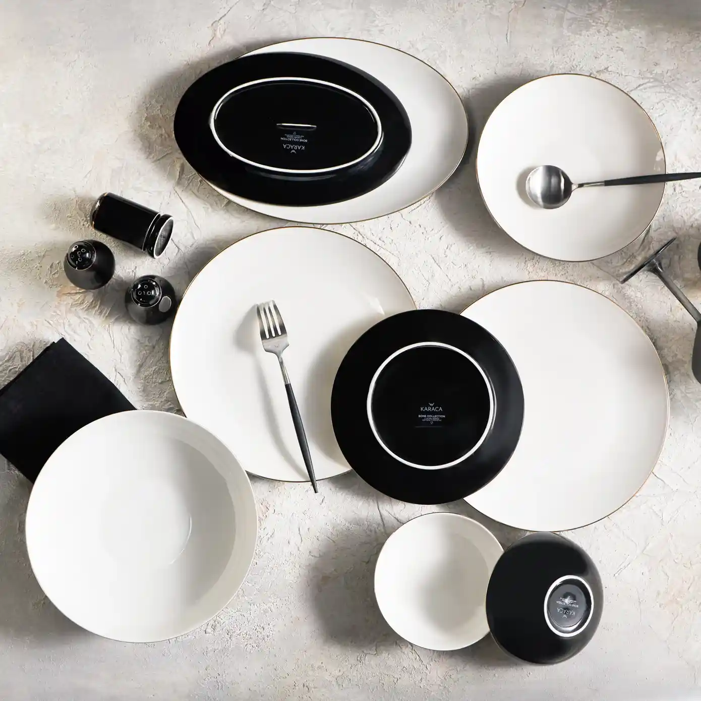Karaca Noble Antrasit 58 Parça 12 Kişilik Yemek Takımıyla Modern ve Şık Sofralar Yaratın