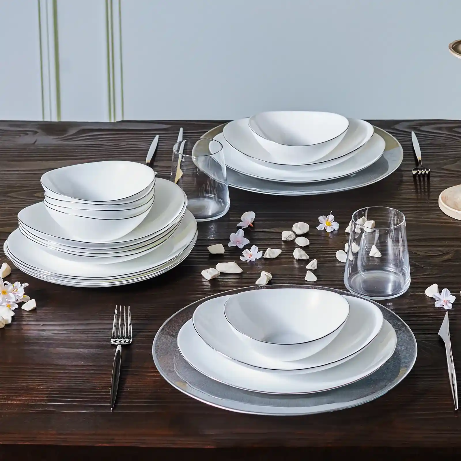 Karaca Opal Yemek Takımı ile Dekorasyonda Zarafetin En Güzel Yolu