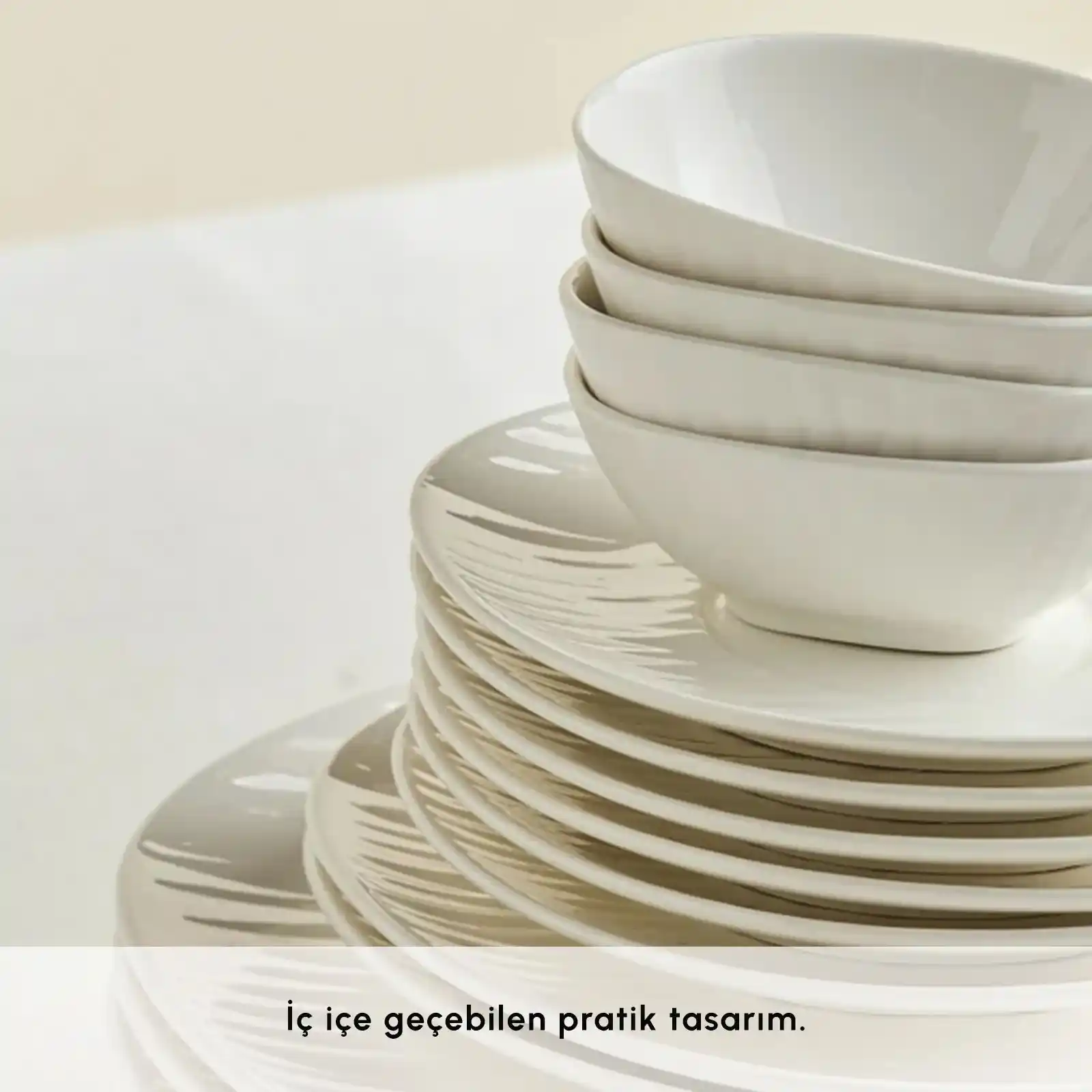 Karaca Oyster Kahvaltı Takımı ile Şık ve İşlevsel Masa Dekorasyonu Alternatifleri