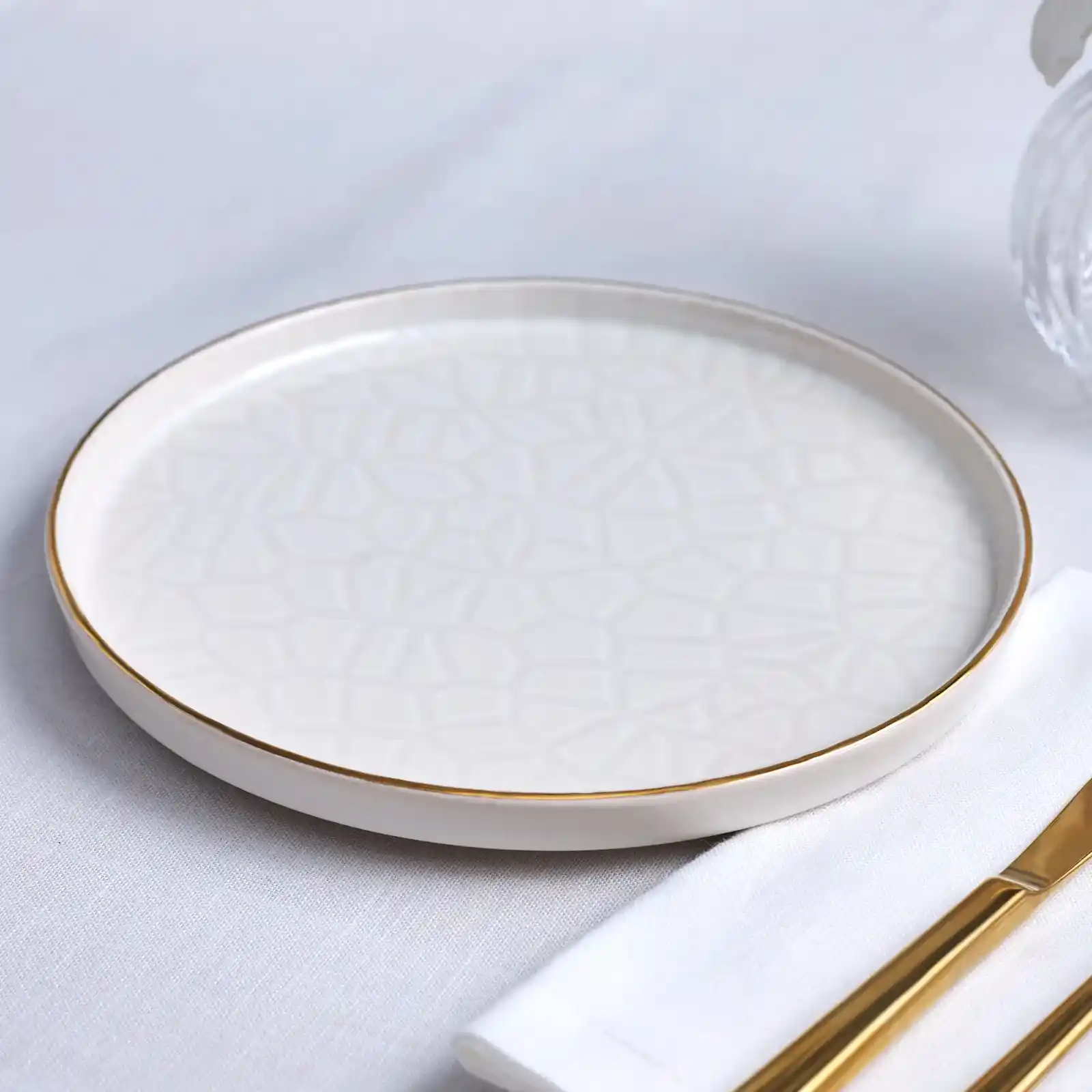 Karaca Pasta Tabağı Modelleri ve Dekorasyonda Şıklık Yaratma Rehberi