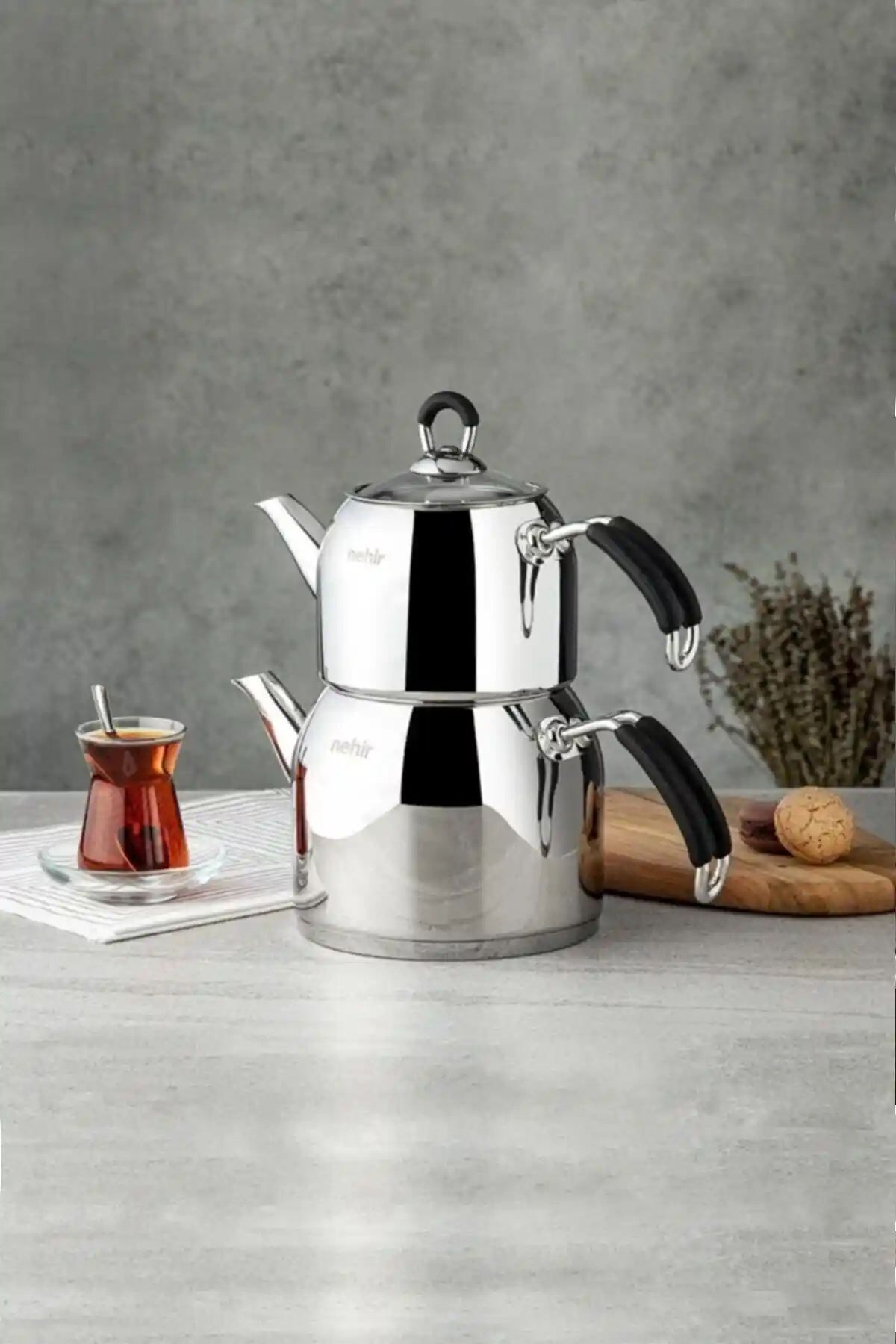 Küçük Çaydanlıklarla Dekorasyonda Şıklık ve Fonksiyonellik Sağlama Rehberi