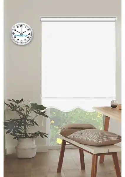 Mekstor Dilimli Beyaz Güneşlik Stor Perde: Modern ve Fonksiyonel Dekorasyon Çözümü