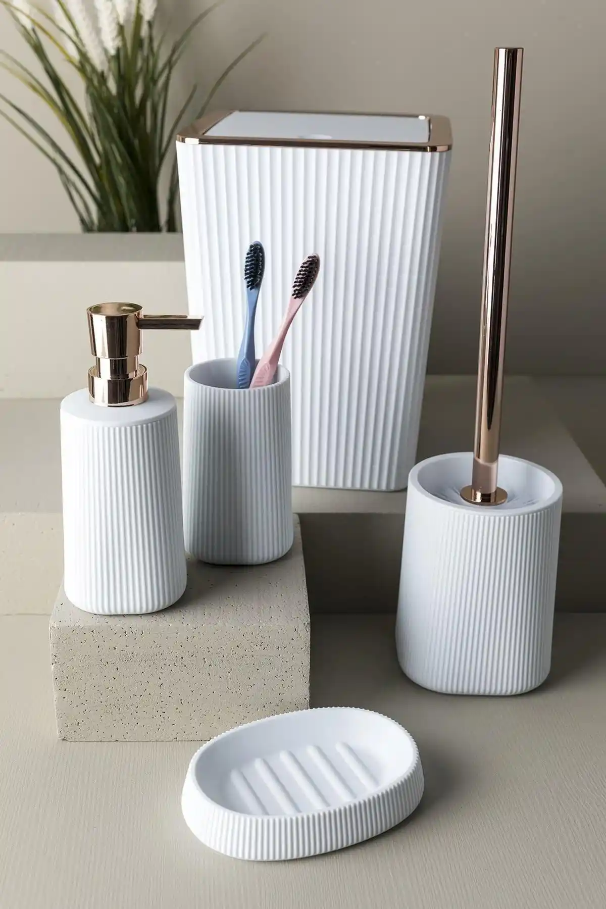 Modern Banyo Setleri ile Şıklık ve Fonksiyonelliği Bir Arada Yakalayın