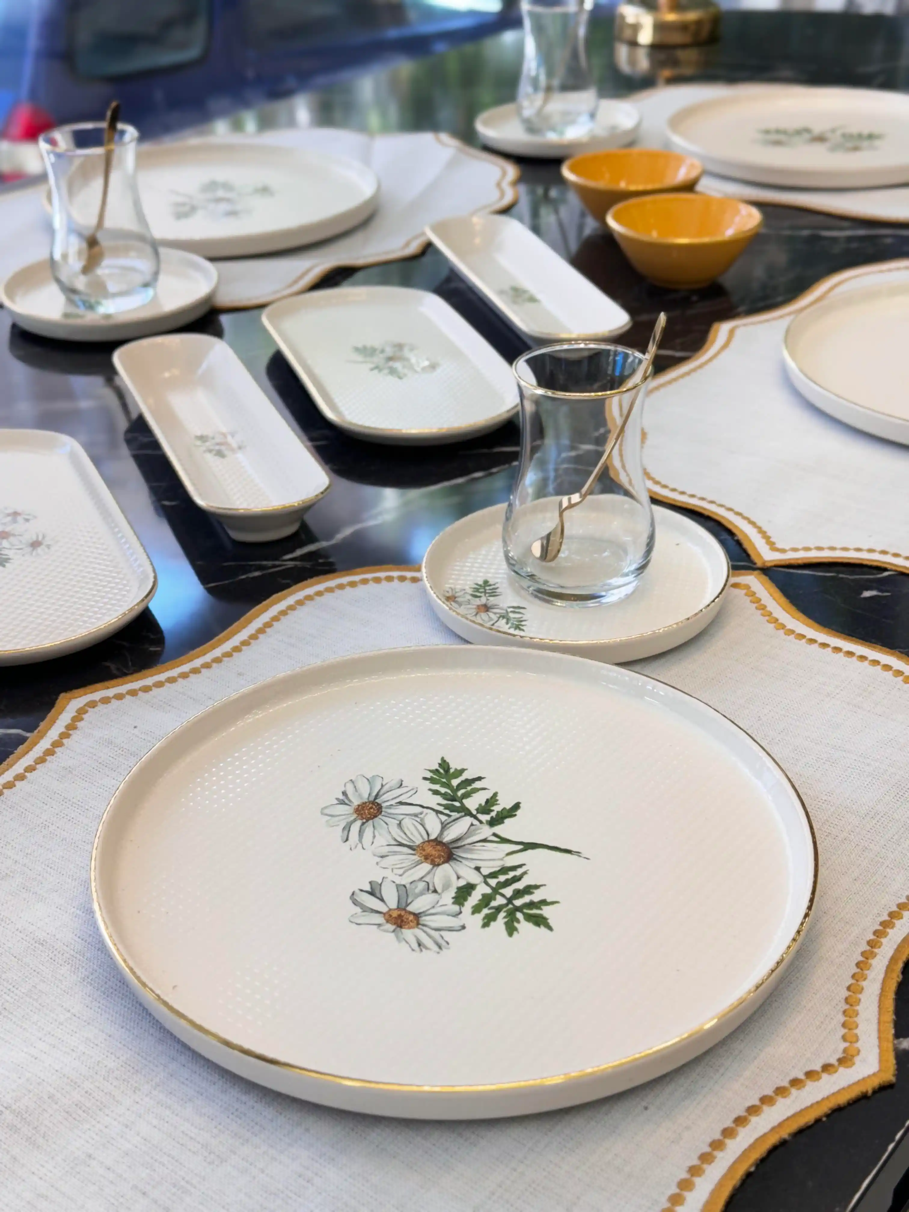 Modern ve Klasik Dekorasyonlara Uygun 32 Parça Kahvaltı Takımı Seçenekleri