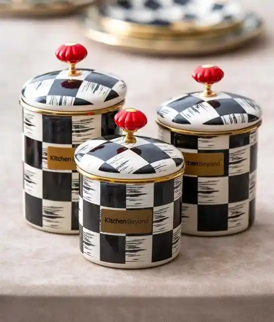 Modern ve Şık 3'lü Emaye Baharatlık ile Mutfak Dekorasyonunuzu Yenileyin