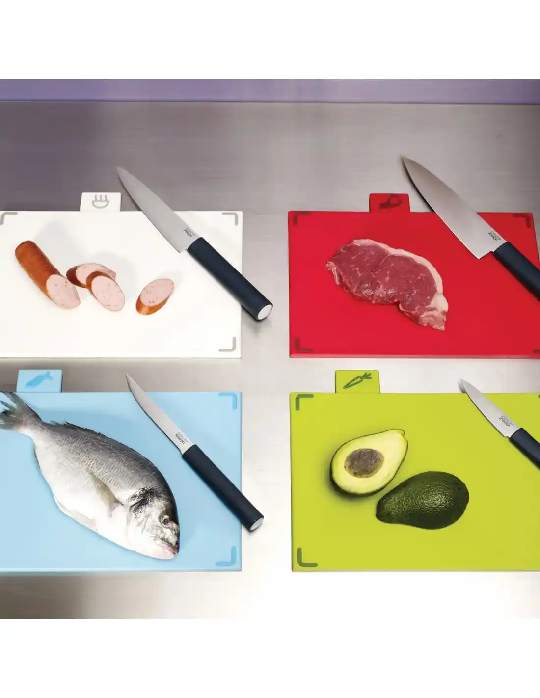 Modern ve Şık Bıçaklı Kesme Tahtalarıyla Mutfak Dekorasyonunu Yenileyin