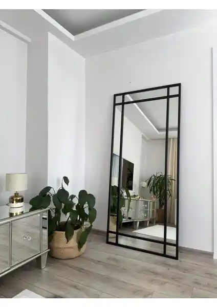 Modern ve Şık Dekoratif Aynalar Ev Dekorasyonunda Estetik ve Fonksiyonellik Sağlar