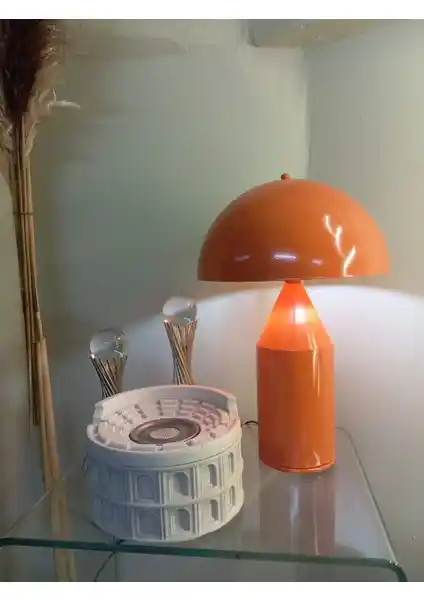 Modern ve Şık Dekoratif Masa Lambası Ev ve Ofis Dekorasyonunu Tamamlar