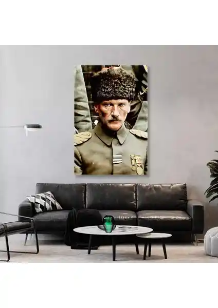 Mustafa Kemal Atatürk Büyük Komutan Portre Kanvas Tablo – Şık ve Dayanıklı Dekorasyon Parçası