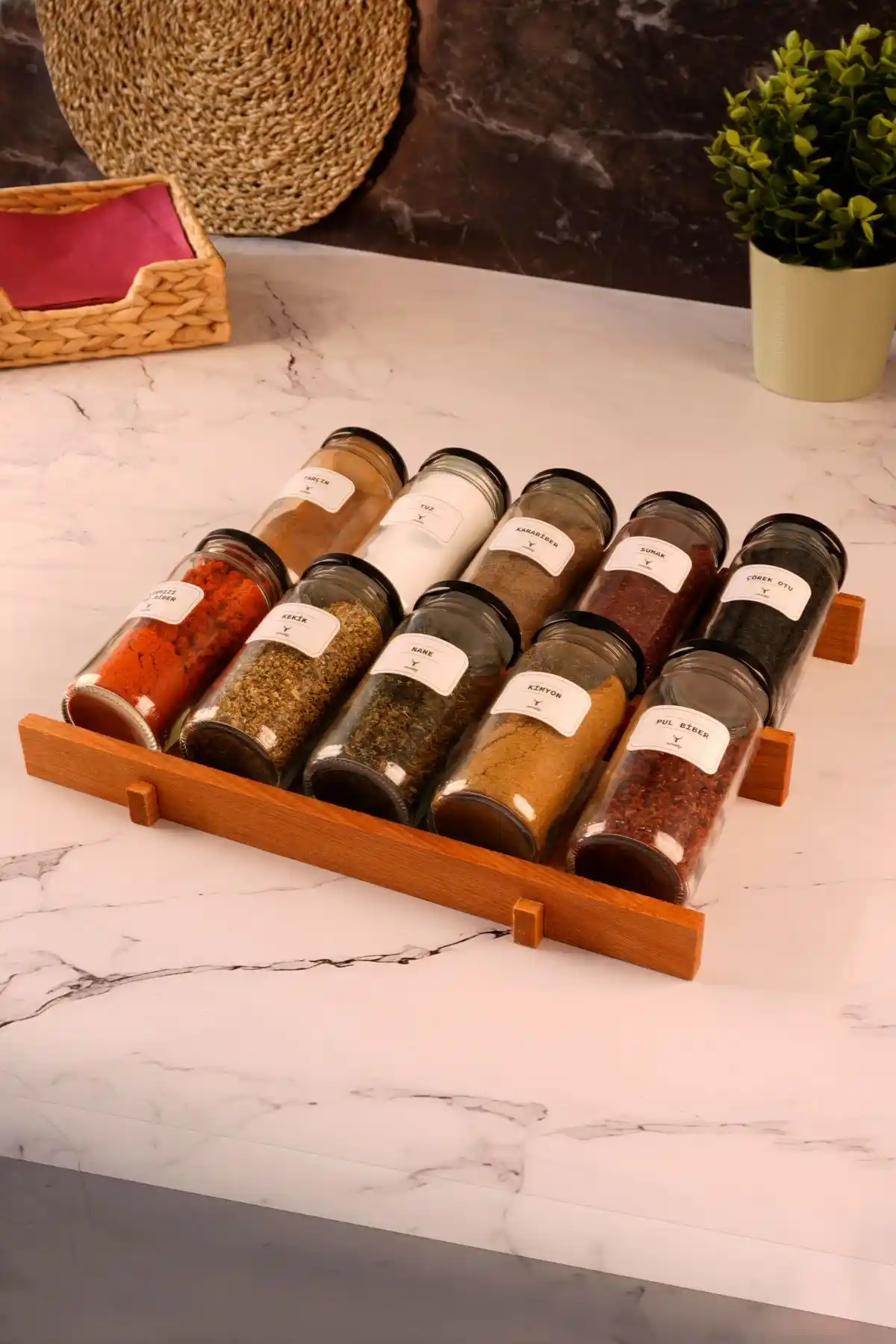 Mutfakta Düzen ve Estetiği Artıran Baharatlık Çekmeceleri Çözüm ve Seçim Rehberi