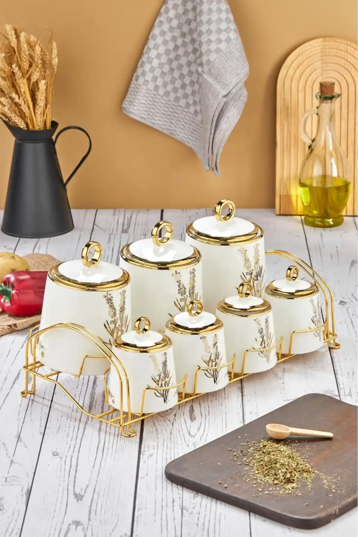 Porselen Baharatlık Takımlarıyla Sofralarınıza Zarafet Katmanın Yolları