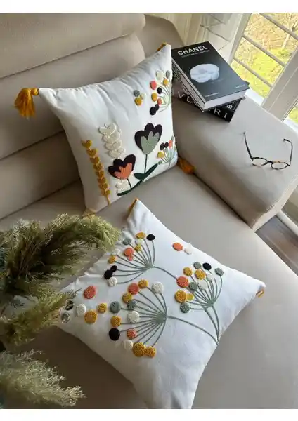 Reset Punch Nakışlı Kırlent Kılıfı 43x43 cm şık ve dayanıklı dekoratif ürün