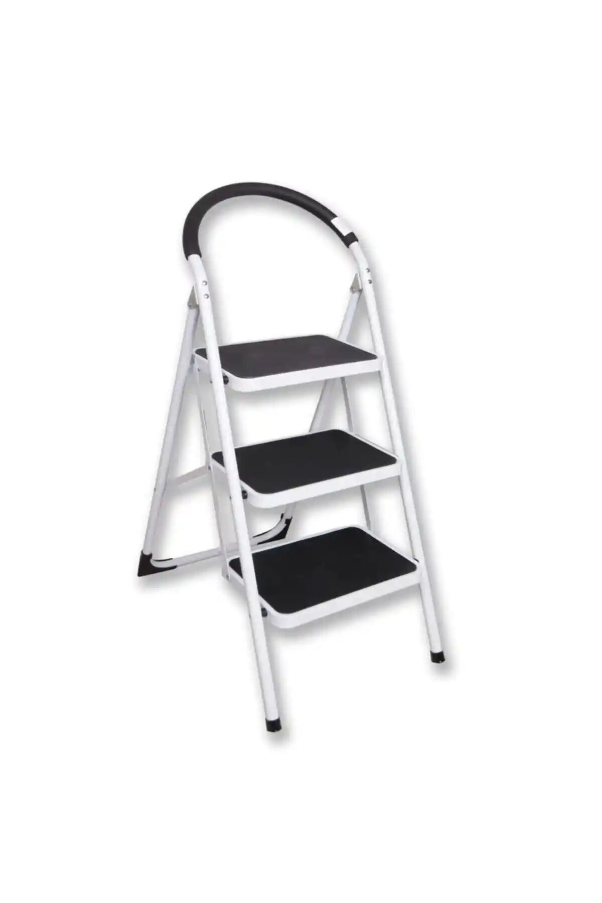 Üç Basamaklı Merdivenler: Dekorasyonda Şıklık ve İşlevselliğin Birleşimi