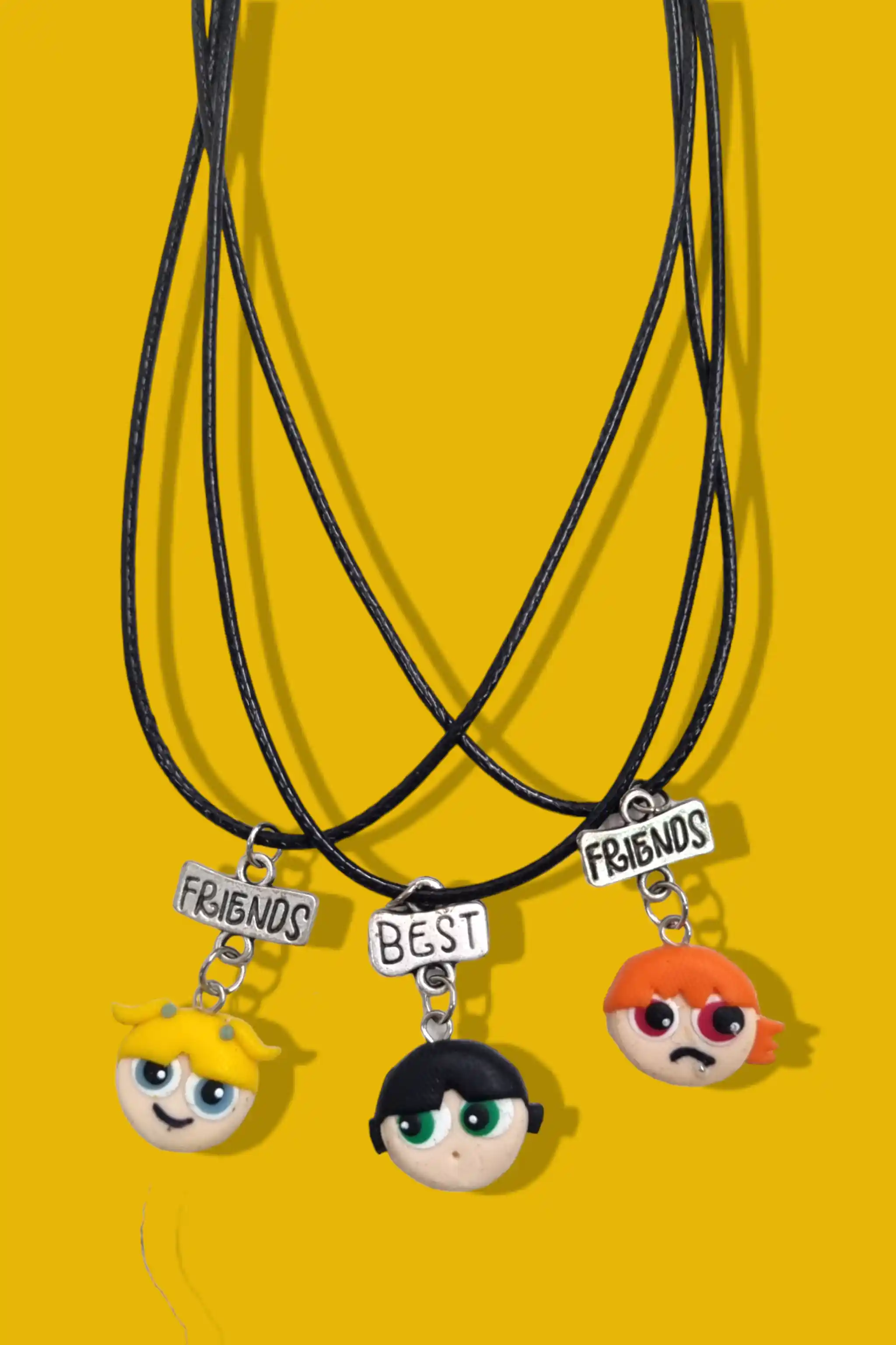 Üç BFF Kolyesi ile Dekorasyonda Samimiyet ve Şıklık Sağlayan Trendler