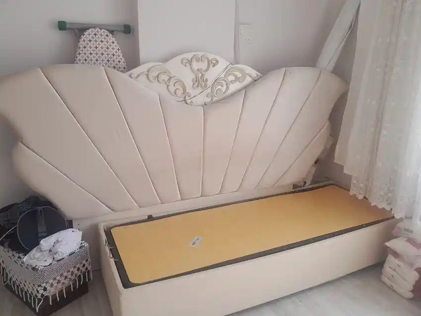 Yatak Odası Dekorasyonunda Büyük Yatak Başlıklarıyla Şıklık ve Konfor Sağlama