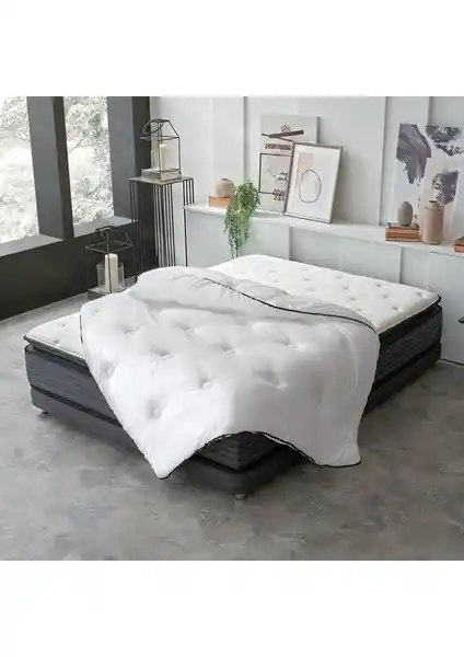 Yataş Bedding Dacron Hollofil Mikrofiber Yorgan: Konfor ve Isıtma Özelliğiyle Öne Çıkar
