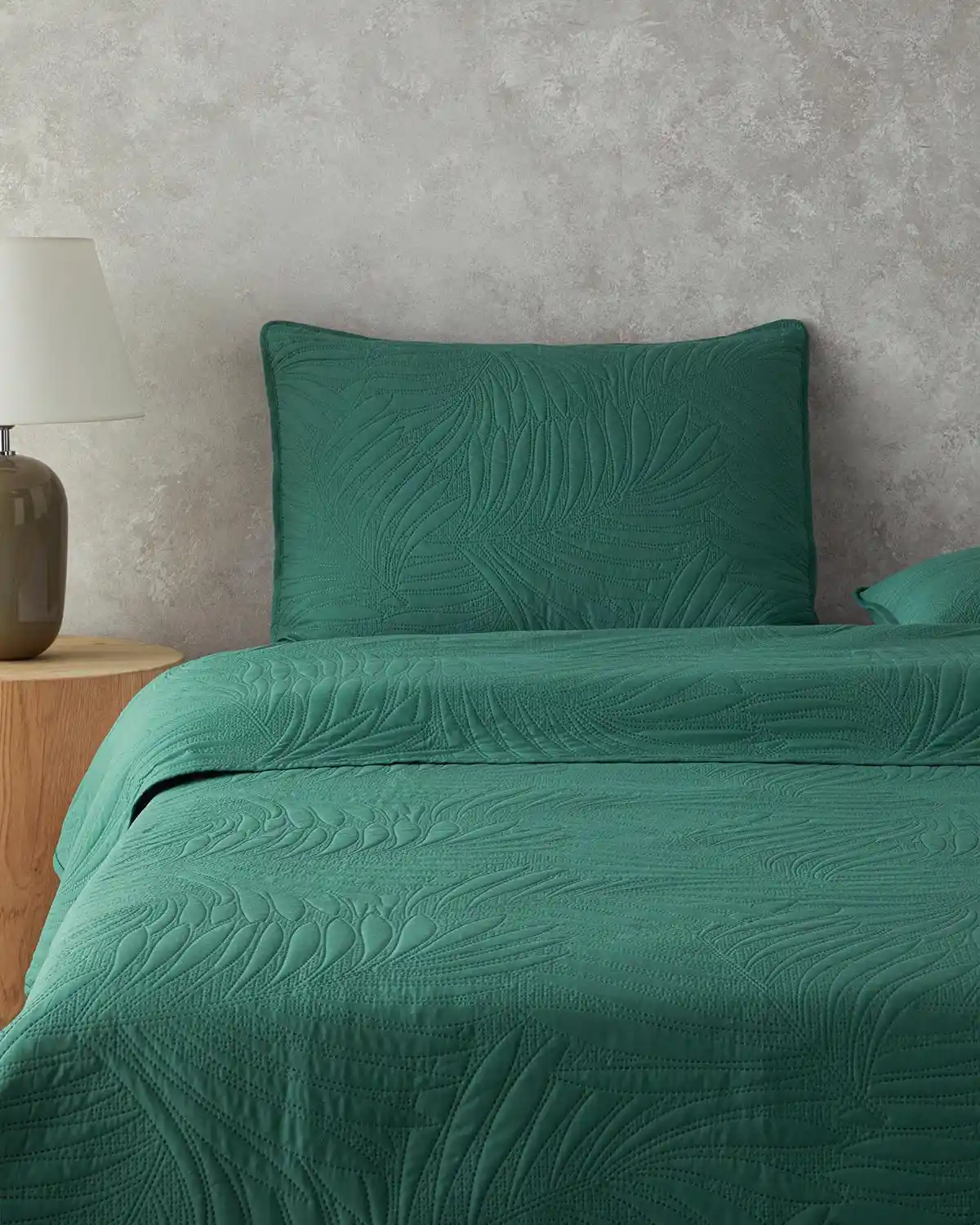 Yeşil Yatak Örtüsü ile Evinize Doğal ve Şık Bir Dekorasyon Yaratın