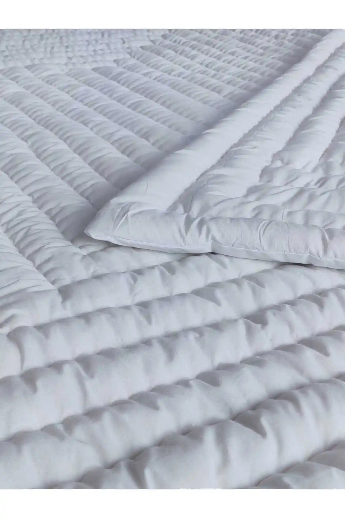 Yün Yorgan ile Doğal ve Şık Ev Dekorasyonu ve Sağlıklı Uyku Ortamı Oluşturma