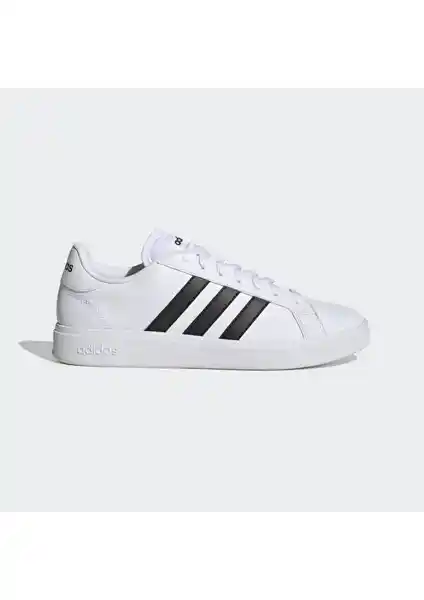 adidas Grand Court TD ve Urban Court Modellerinin Detaylı Karşılaştırması