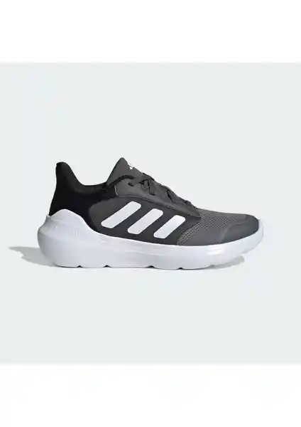 adidas Tensaur Run 2.0 ve Runfalcon 5 Karşılaştırması: Hangi Model Çocuklar İçin Daha Uygun?