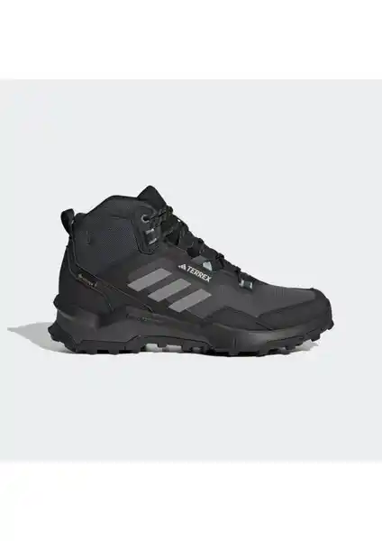 Adidas Terrex AX4 ve Salomon Outsnap: Doğa Yürüyüşleri İçin En İyi Ayakkabı Karşılaştırması