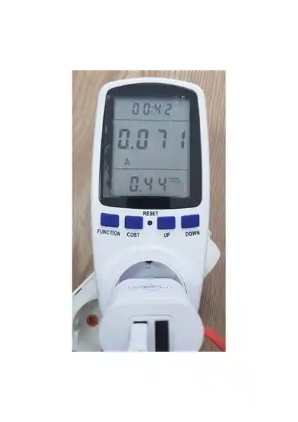 Agt Wattmetre Priz Tipi Enerji Tüketim Ölçer ile Elektrik Kullanımınızı Kolayca Takip Edin