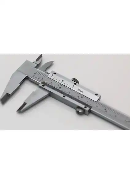Astor Kutulu Mekanik Kumpas 0-150 mm: Dayanıklı ve Hassas Ölçüm Aracı