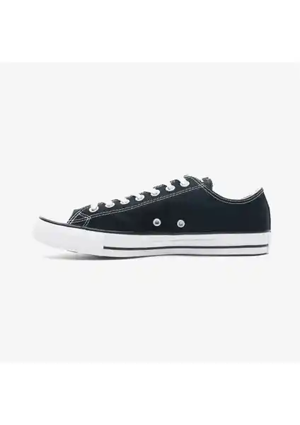 Converse M9166c ve Vans Mn Ward Karşılaştırması: Hangi Spor Ayakkabı Sizin İçin Uygun